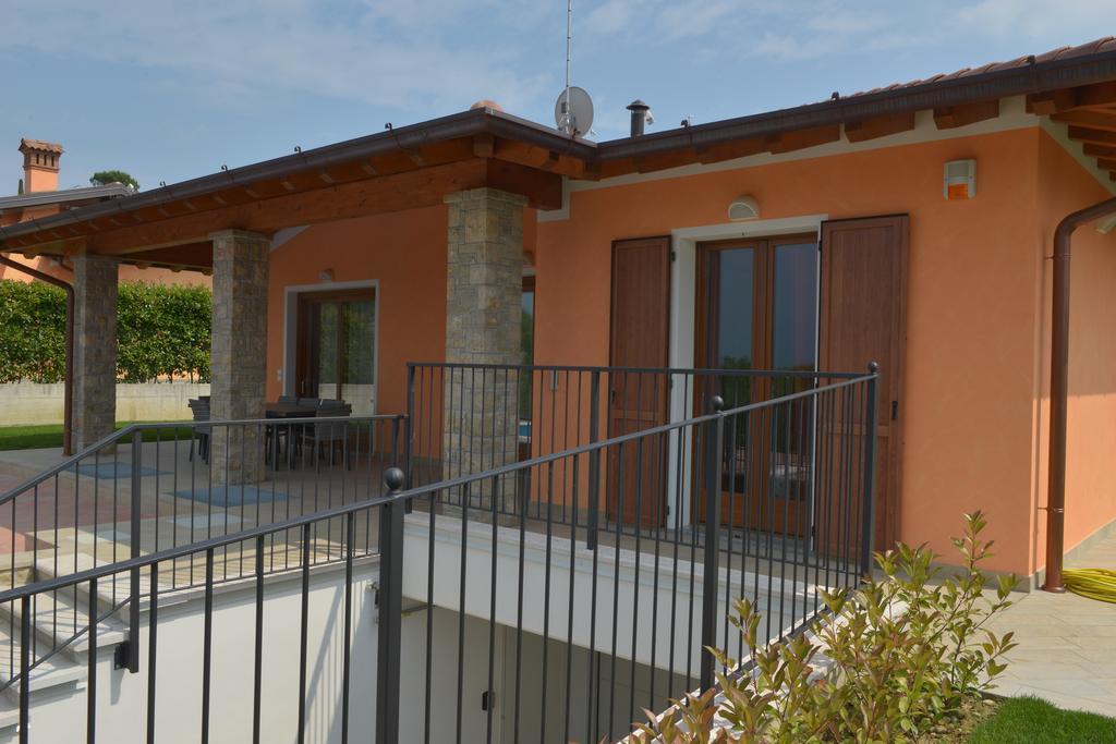 Villa Artemia Manerba del Garda Bilik gambar