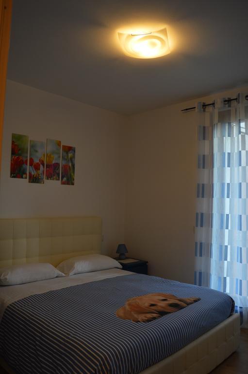 Villa Artemia Manerba del Garda Bilik gambar