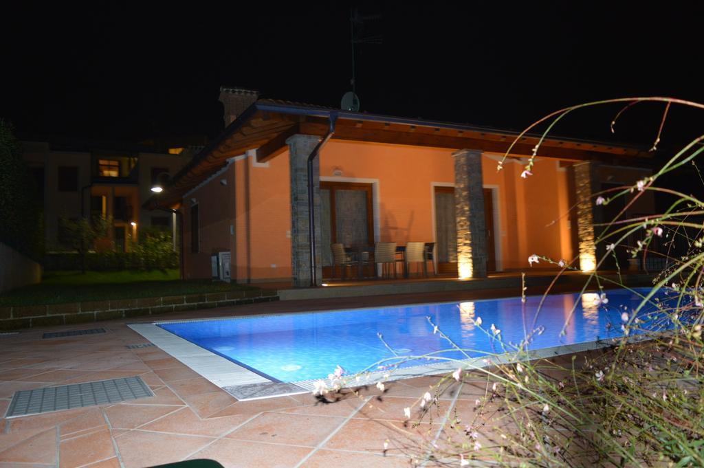 Villa Artemia Manerba del Garda Bilik gambar