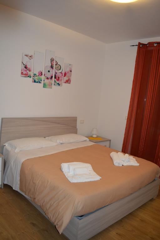 Villa Artemia Manerba del Garda Bilik gambar